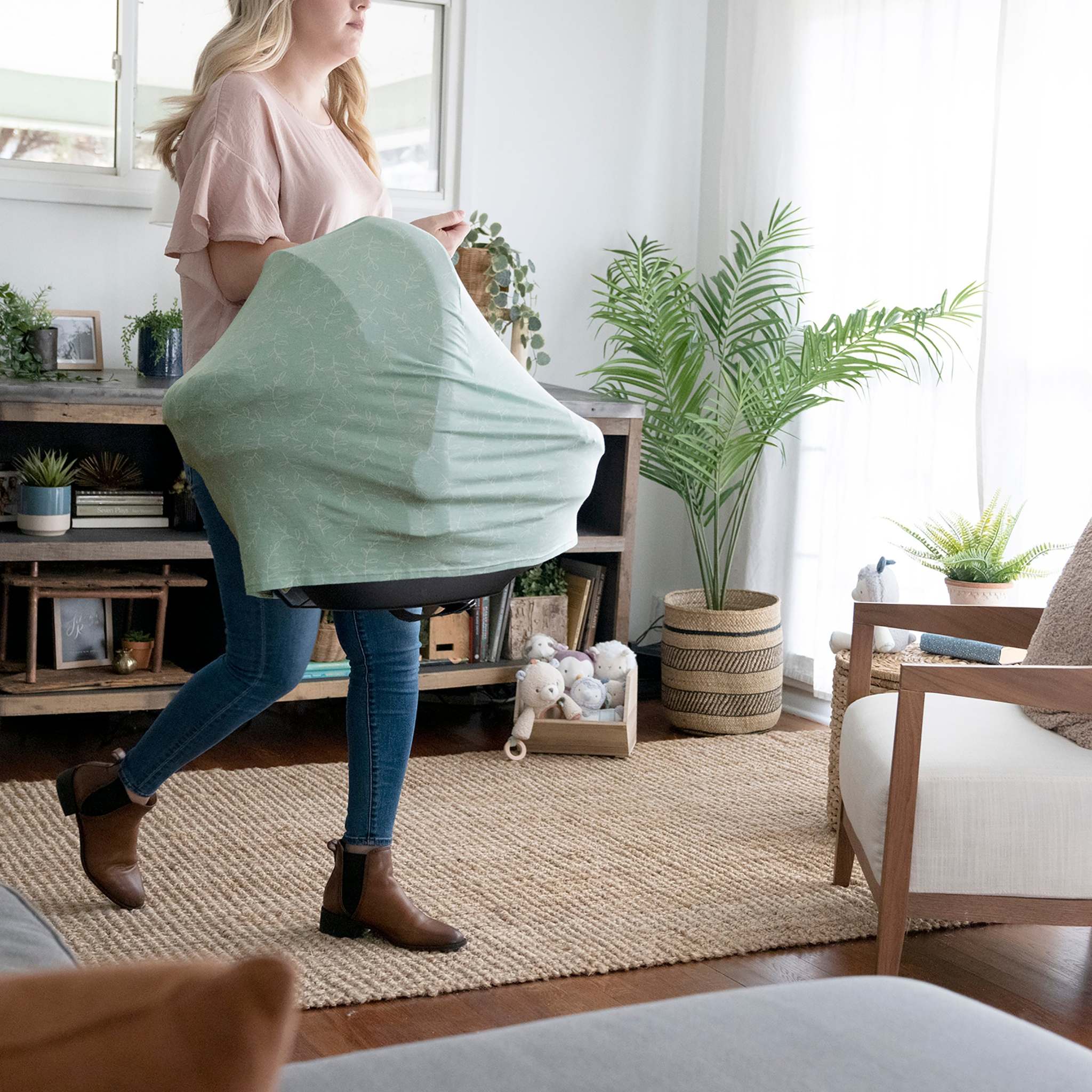 Ingenuity Good to Go 4-in-1 Multi-Use Cover in Fern, versatile nursing cover and scarf for baby privacy and comfort