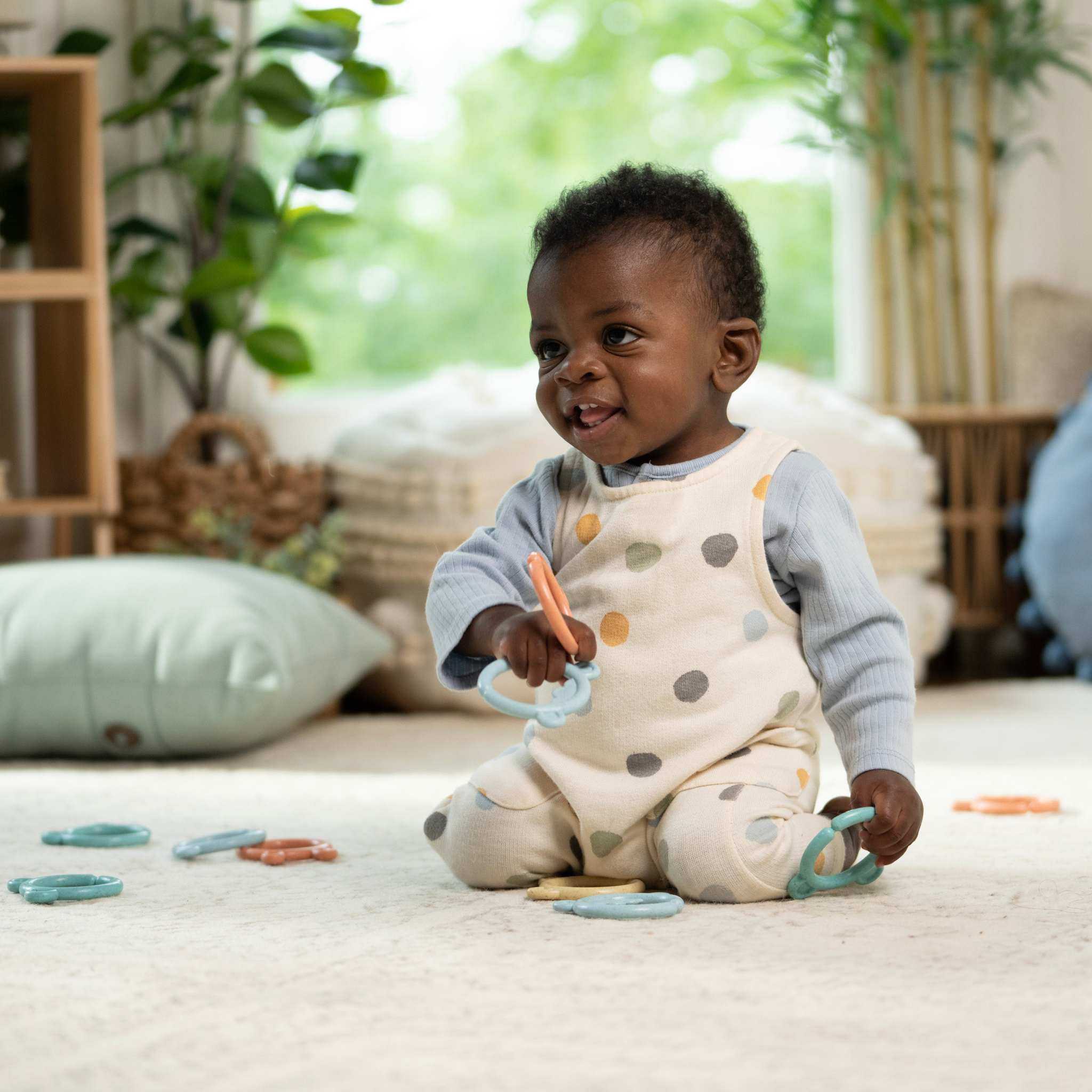 Ingenuity Sheppy's Squad BPA-free plant-based baby toy links with animal characters