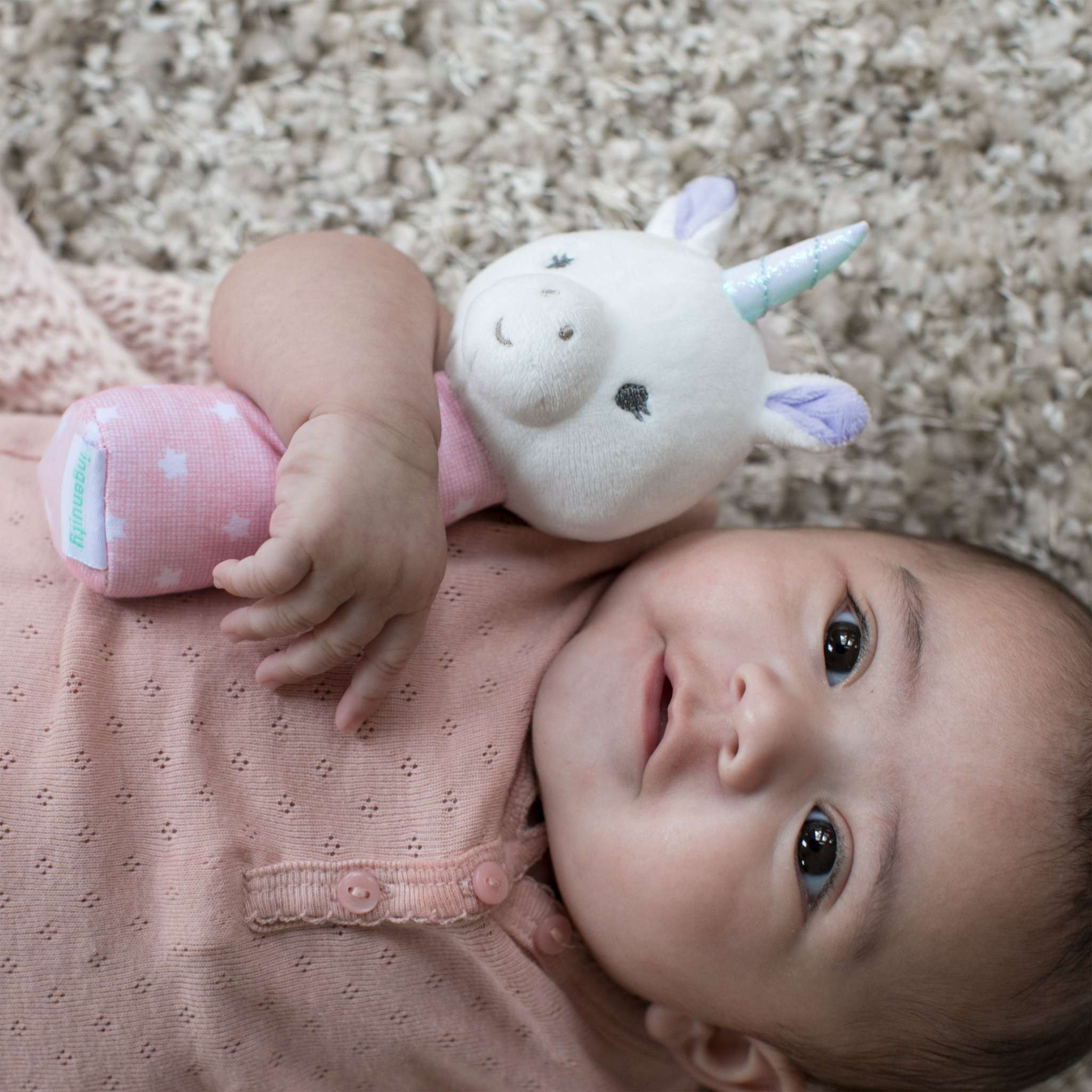 Ingenuity Premium Soft Plush Shimmy the Unicorn handheld rattle for baby grasping skills